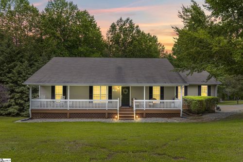 123 Church View Ct, Pickens, SC, 29671-8088 | Card Image