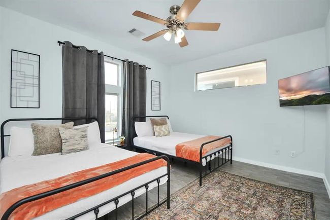 5411 Lindsay Ln, Townhouse with 2 bedrooms, 3 bathrooms and null parking in Houston TX | Image 26