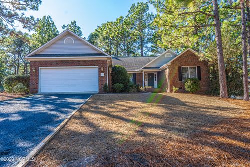 22 La Quinta Loop, Pinehurst, NC, 28374-6870 | Card Image