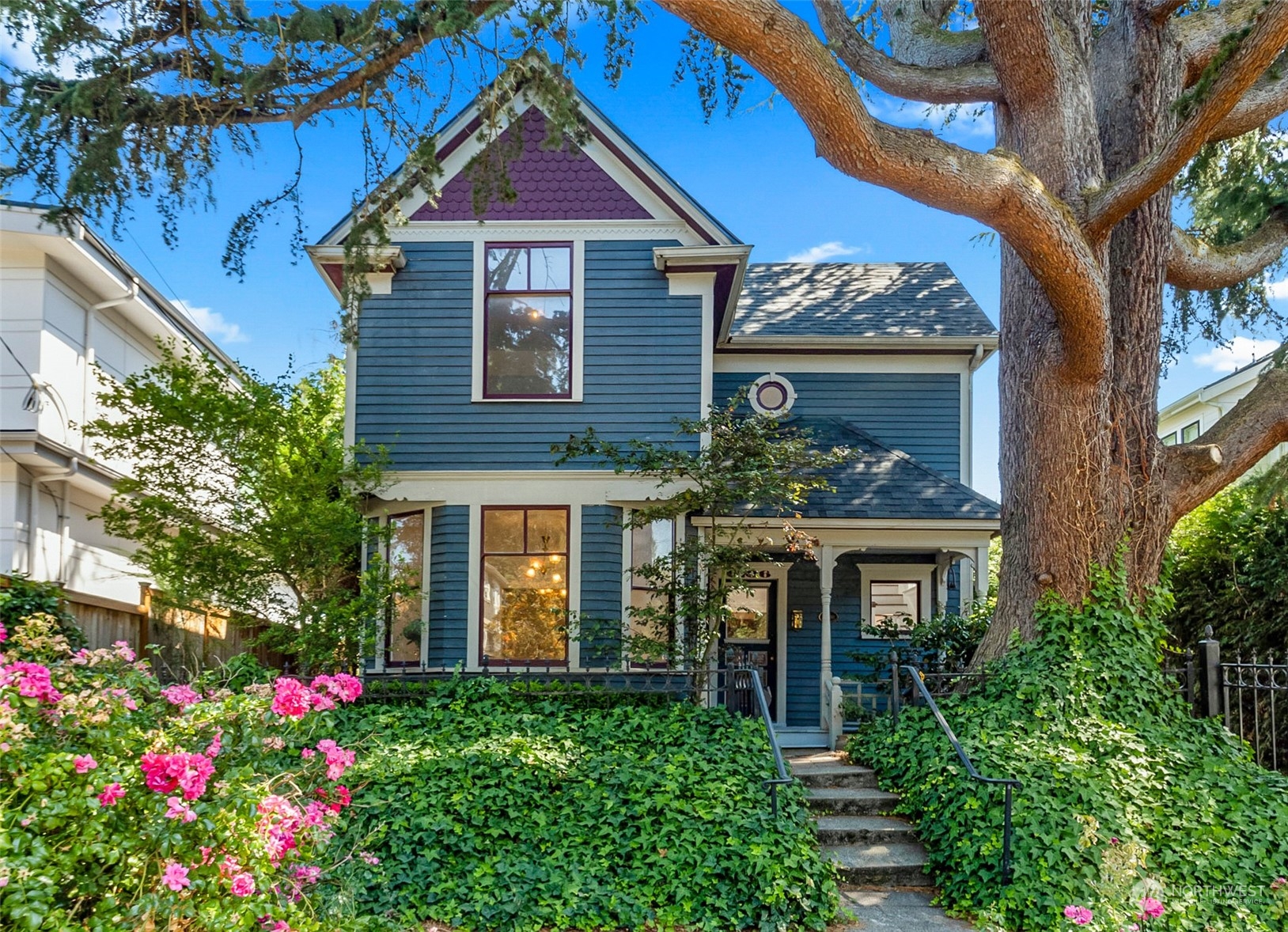 22nd Ave, Seattle, WA 98117