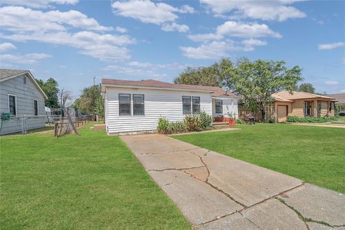 1117 E Cherry St, Altus, OK, 73521-6403 | Card Image