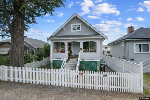 3865 Sandell St, Burnaby, BC, V5H1J9 | Card Image