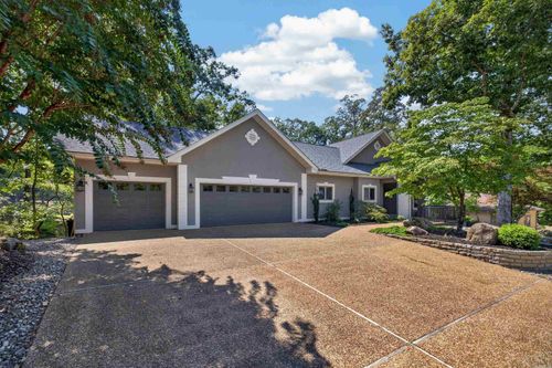 32 Princesa Dr, Hot Springs Village, AR, 71909-7805 | Card Image