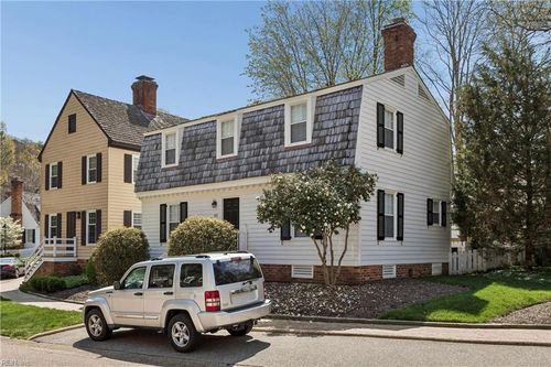 105 Edward Wakefield, Williamsburg, VA, 23185 | Card Image
