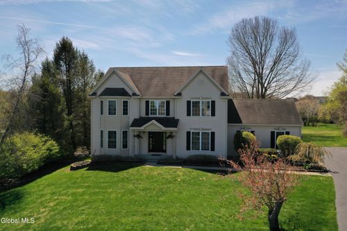 3 Moreland Dr, Mechanicville, NY, 12118-3629 | Card Image