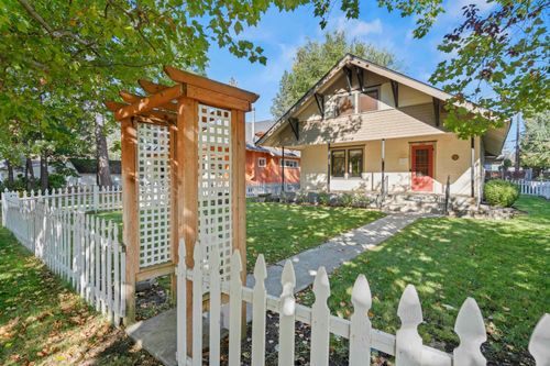 206 W Waverly Pl, Spokane, WA, 99205-3177 | Card Image