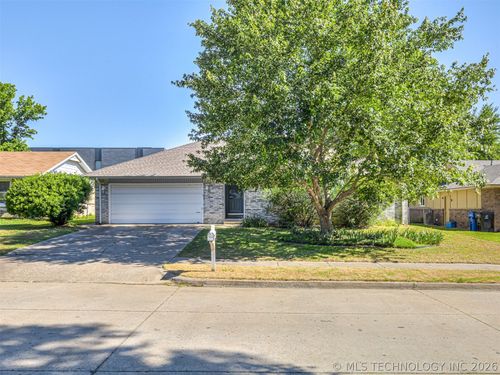 302 W Fulton Street, Broken Arrow, OK, 74012 | Card Image