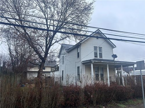 540 Center St, Clarksville, PA, 15322-6323 | Card Image