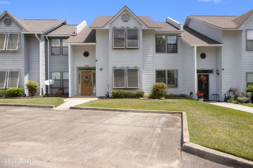 22-8122 Fairway Villa Dr, Gautier, MS, 39553-2321 | Card Image