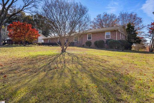 800 Richbourg Rd, Greenville, SC, 29615-1945 | Card Image
