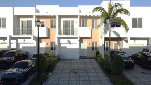7221 Nw 103rd Path, Doral, FL, 33178-4417 | Card Image