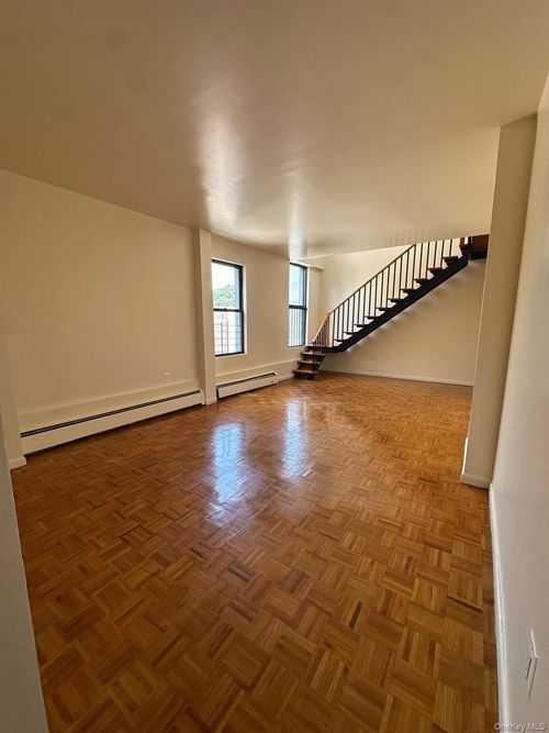 6a-27 Ludlow St, Yonkers, NY, 10705-1971 | Card Image