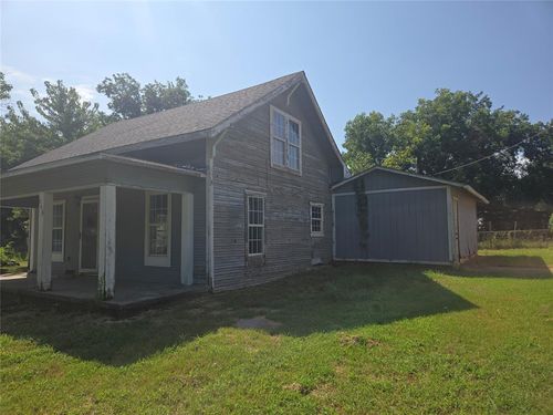 208 W Apache St, Marlow, OK, 73055-1824 | Card Image