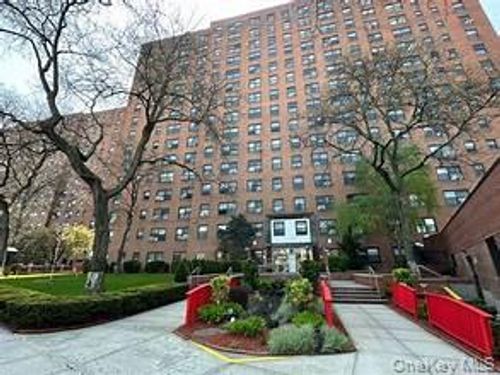 5r-99-40 63rd Rd, Rego Park, NY, 11374-1903 | Card Image