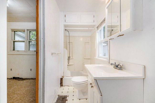 1137 Merrifield St Se, House other with 2 bedrooms, 2 bathrooms and null parking in Grand Rapids MI | Image 10