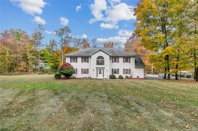 View of front of house with a front yard | Image 1