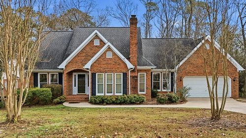 2606 Foxmore Cir, Dalton, GA, 30720-4913 | Card Image