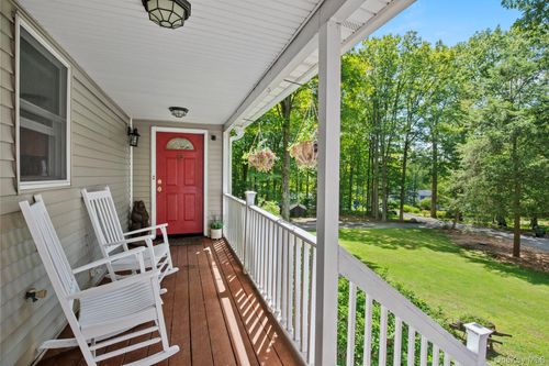 6 Rambler Rd, Mahopac, NY, 10541-5329 | Card Image