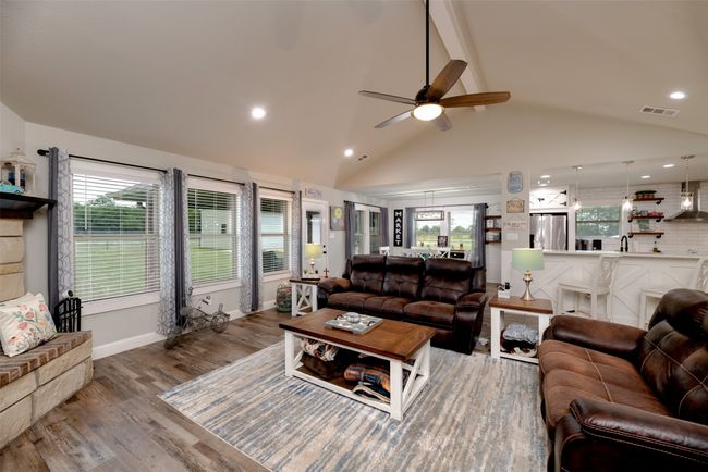 220 Hidden Meadow Trl, House other with 3 bedrooms, 2 bathrooms and null parking in Leonard TX | Image 6