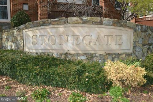 4653 Lambert Dr, ALEXANDRIA, VA, 22311-4942 | Card Image