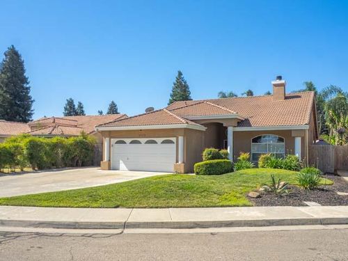 1523 E Monte Vista Ct, Visalia, CA, 93292-1724 | Card Image