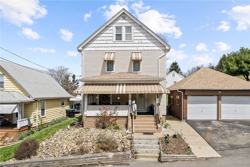 16 Elm St, Burgettstown, PA, 15021-1258 | Card Image