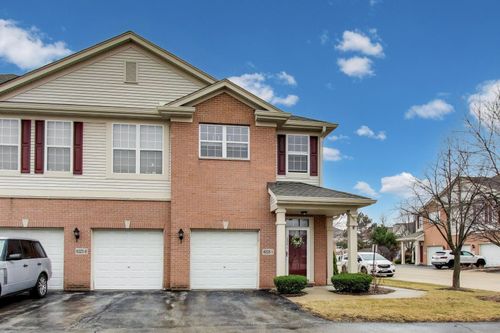 unit-i-8225 Concord Ln, Justice, IL, 60458-1958 | Card Image