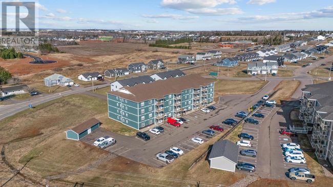 201 - 18 Gilbert Dr, Condo with 1 bedrooms, 1 bathrooms and null parking in East Royalty PE | Image 30