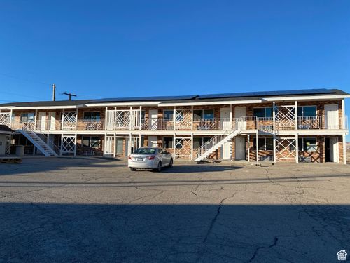 620 W Main St, Green River, UT, 84525-7784 | Card Image