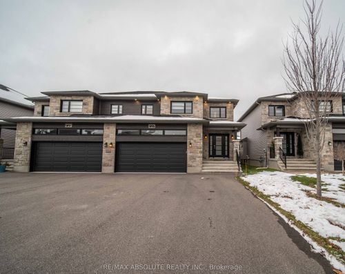 727 Azure St, Russell, ON, K4R0E6 | Card Image