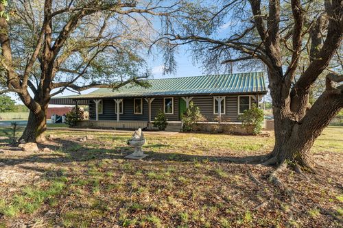 520 W Farm Road 71, Mt Pleasant, TX, 75455-6800 | Card Image