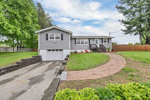 69 Pleasant St, Salem, NH, 03079-2943 | Card Image