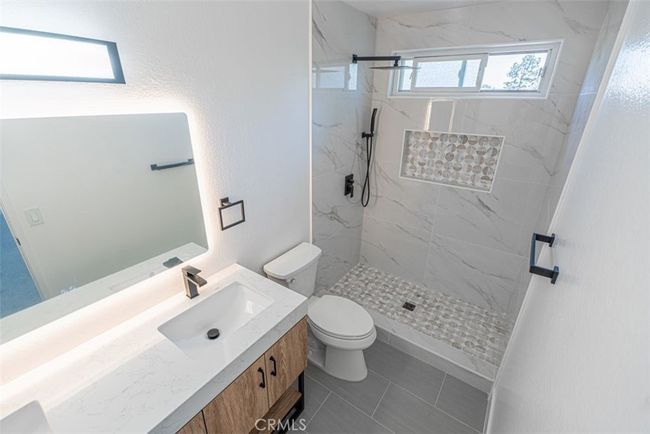 Master bathroom upstairs | Image 41