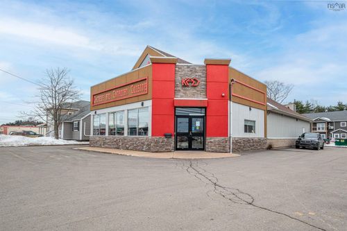 8986 Commercial St, New Minas, NS, B4N3E2 | Card Image
