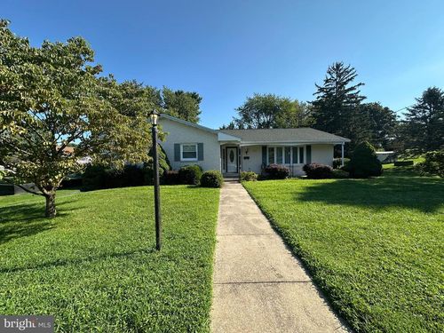 410 W 7th St, WAYNESBORO, PA, 17268-2114 | Card Image