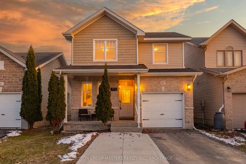 811 Lotus Ave, Kingston, ON, K7K0A3 | Card Image