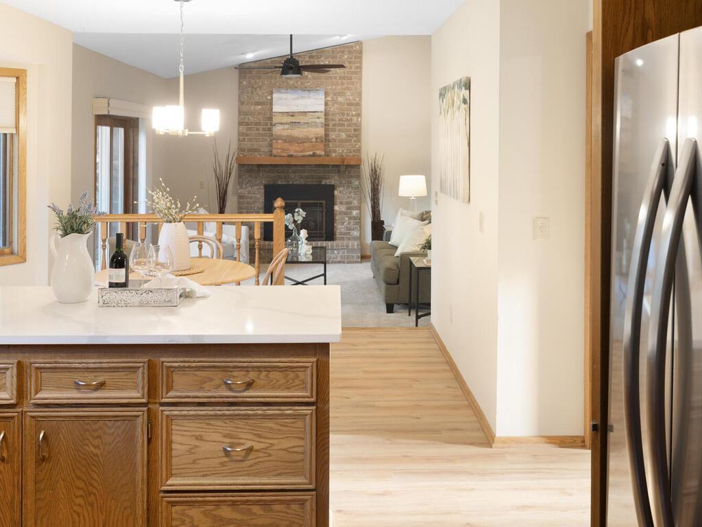 Kirkwood Ln, Minneapolis, MN 55442