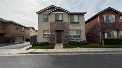 4355 W Artemisa Dr, Fresno, CA, 93722-6462 | Card Image