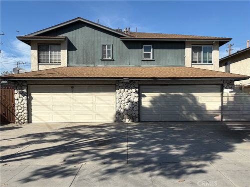 17 E Plymouth St, Long Beach, CA, 90805-8102 | Card Image