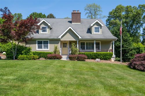 14 Mayfair Drive, Huntington, NY, 11743 | Card Image