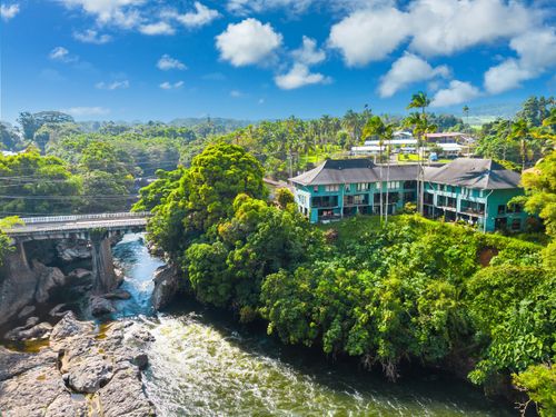 210-42 Wainaku St, HILO, HI, 96720-2304 | Card Image