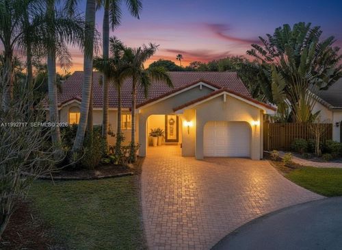 2083 Augusta, Weston, FL, 33326-2313 | Card Image