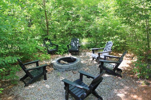 302 S Peak Rd, Lincoln, NH, 03251 | Card Image