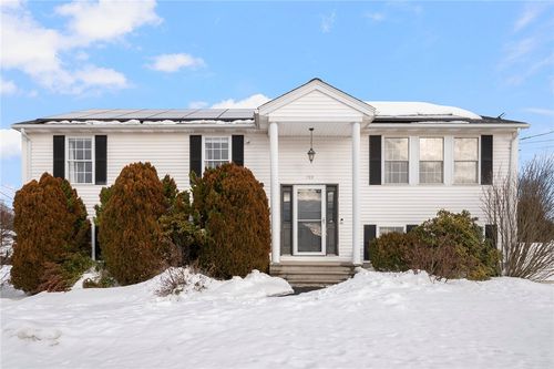 789 High St, Cumberland, RI, 02864-6547 | Card Image