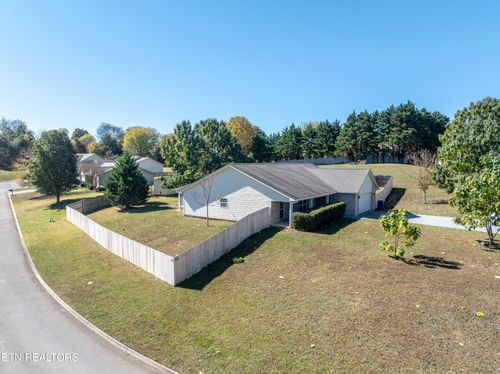 2910 Country Meadows Lane, Maryville, TN, 37803 | Card Image