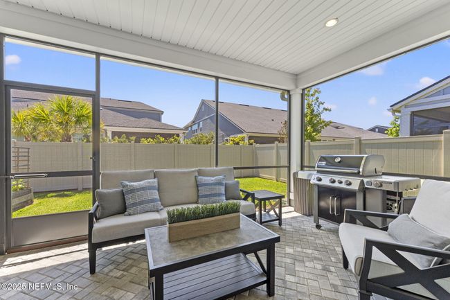 Peaceful screened porch | Image 25