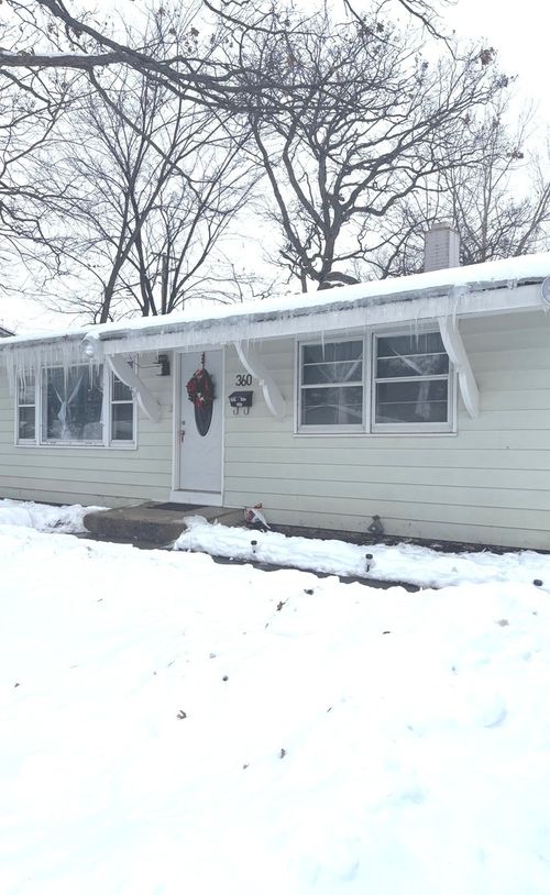 360 Tee Ln, Carpentersville, IL, 60110-2335 | Card Image