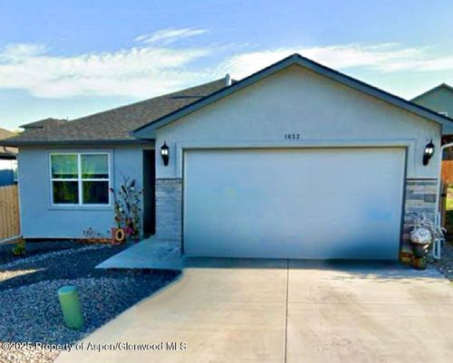 1652 E 17th Cir, Rifle, CO, 81650-8581 | Card Image