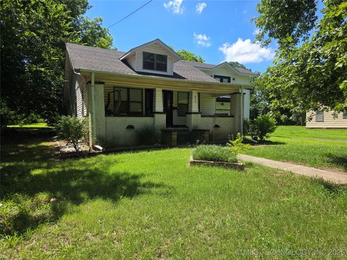 617 N 11th Street, Pawnee, OK, 74058 | Card Image