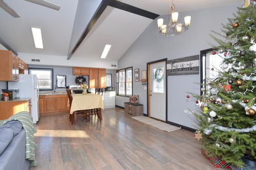 285 Pokegama Ave W, Henriette, MN, 55036-7502 | Card Image